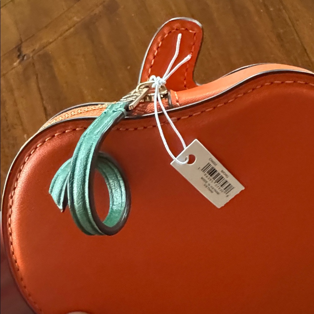 ✨NWT✨ Coach Halloween Pumpkin Coin Case 🎃 - Picture 3 of 5